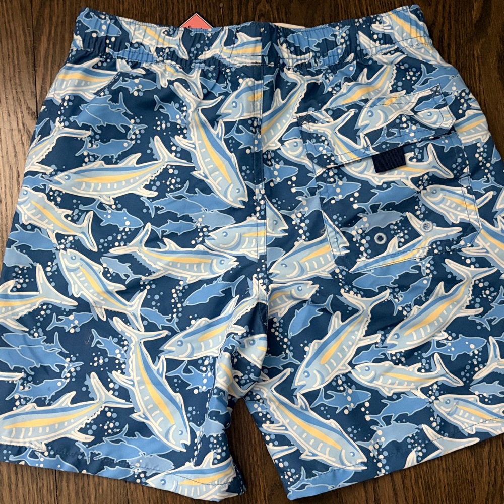 NWT Vineyard Vines Light Blue Fish-Print Swim Shorts - Picture 5 of 5
